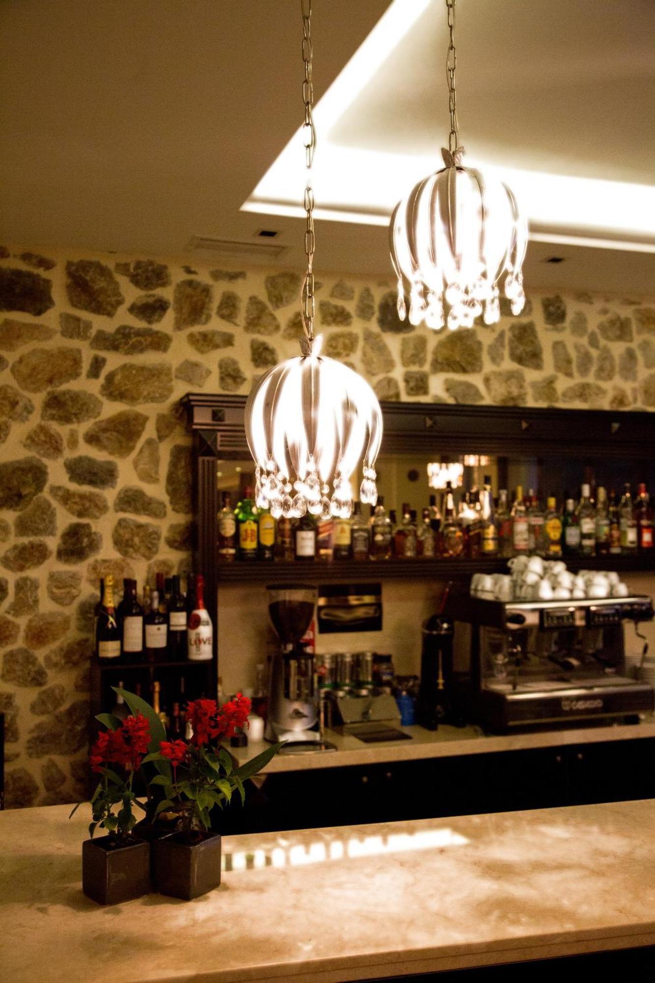 Enastron View Hotel Kastoria Exterior photo